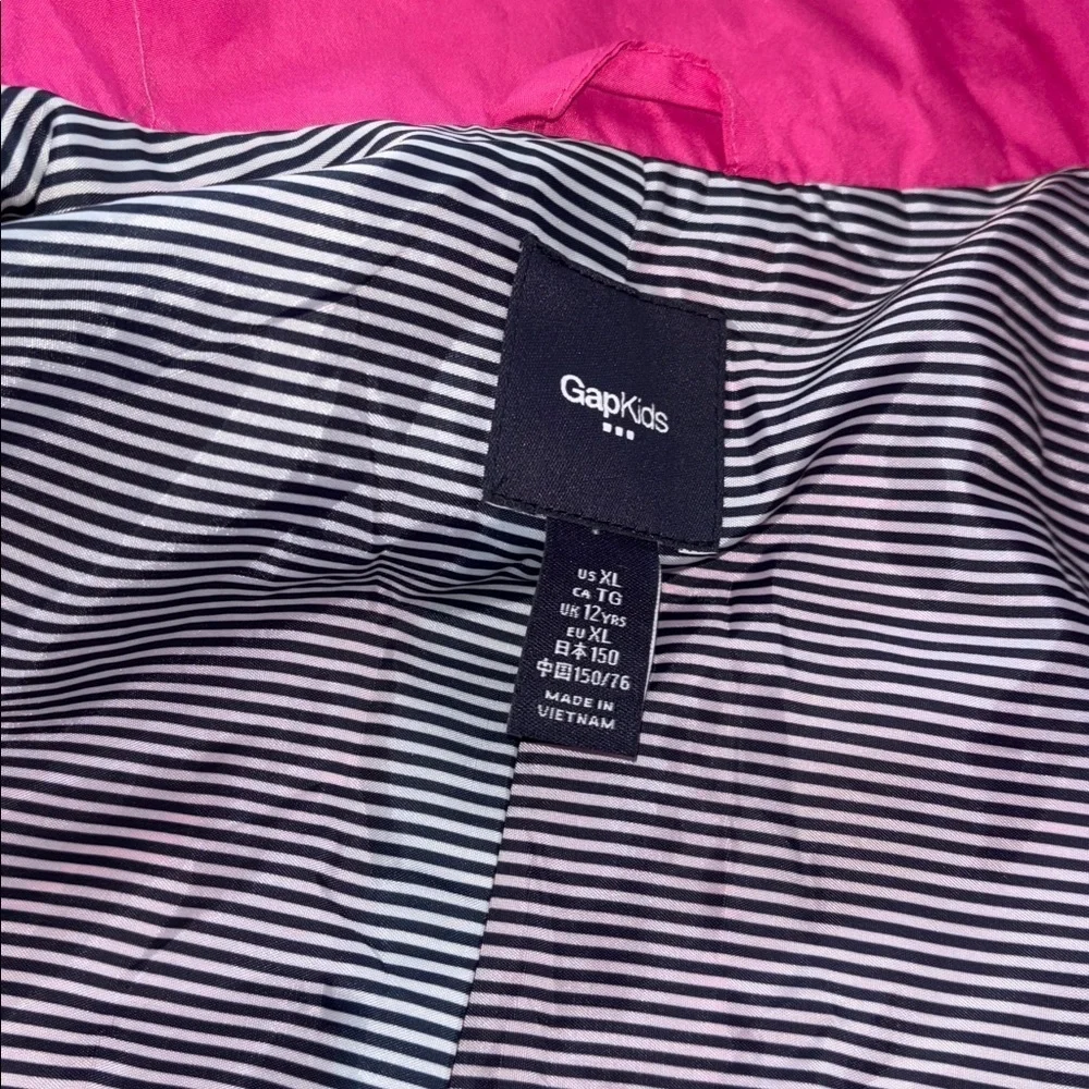 GAP Vibrant Pink hooded Raincoat for girls size XLarge